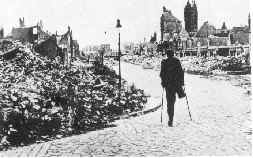 Trmmer in Hamburg 1945